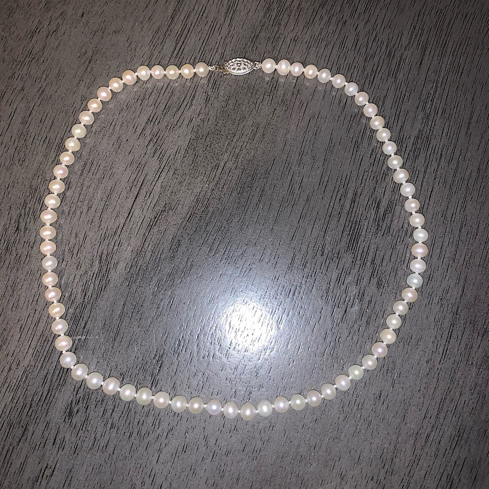 Dainty Pearl Necklace